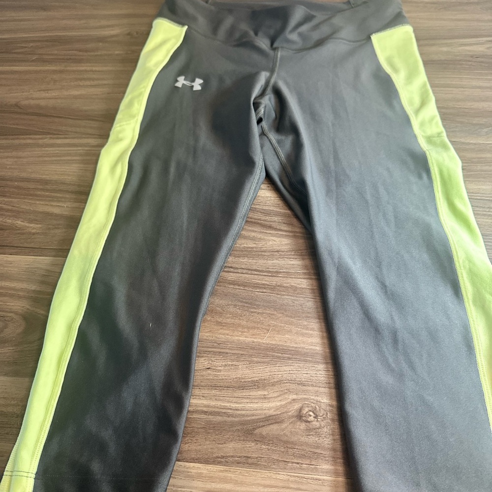 Under Armour HeatGear Compression Capri Leggings Gray Neon Green Women’s Large